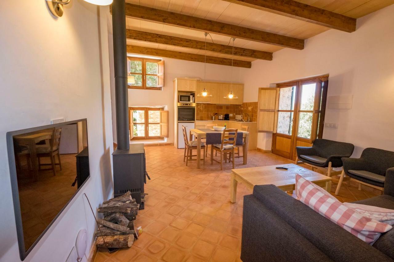 Agroturismo Son Alzines Lluc Esterno foto